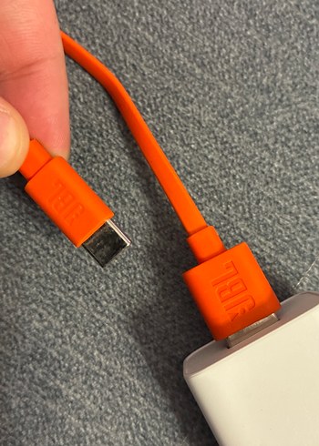 Turuncu Telefon Şarj Kablosu - Görsel 3