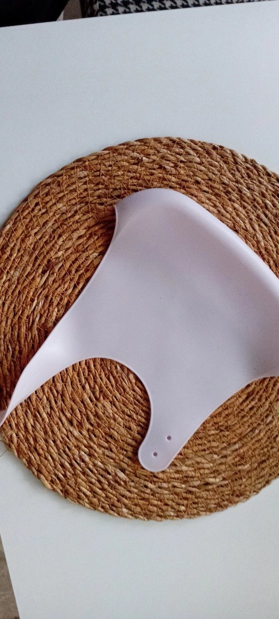 Ayarlanabilir Silikon Bebek Önlüğü - Görsel 2