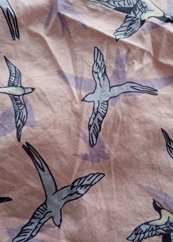 Pembe Baskılı emzirme önlüğü - Görsel 2