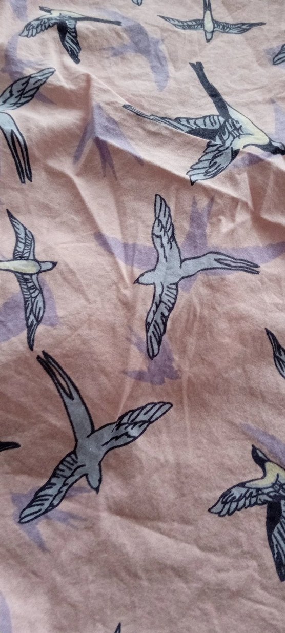 Pembe Baskılı emzirme önlüğü - Görsel 2