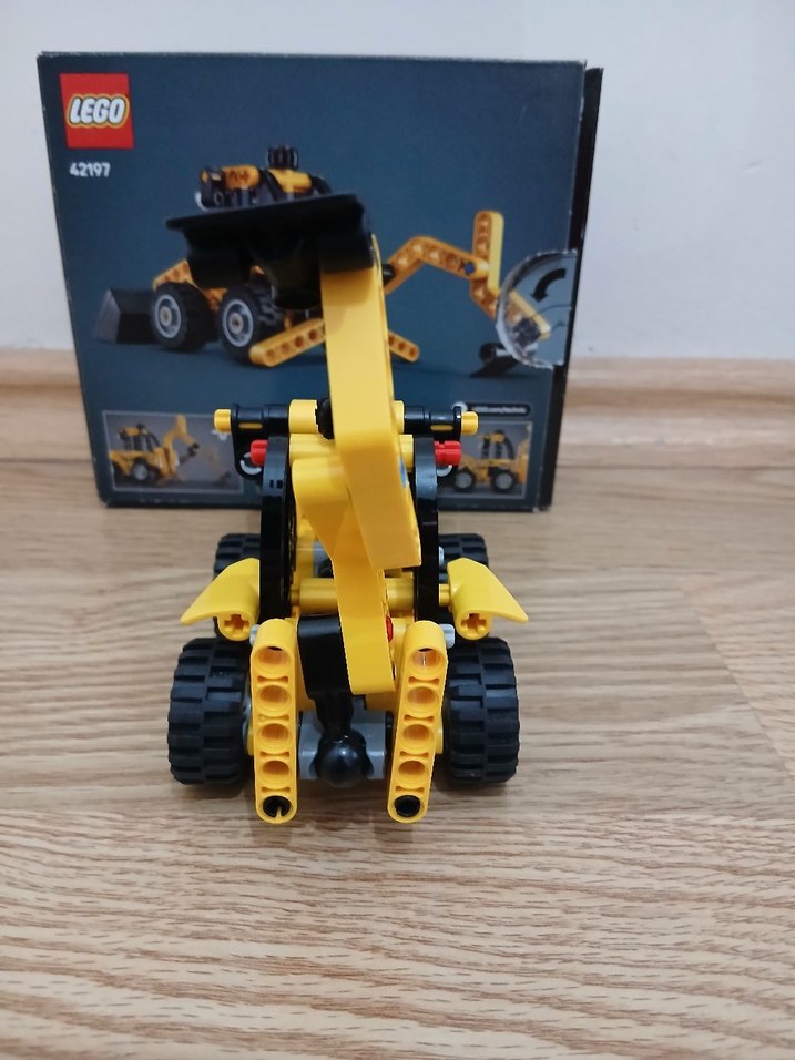 LEGO Technic Sarı Kepçe - Görsel 3