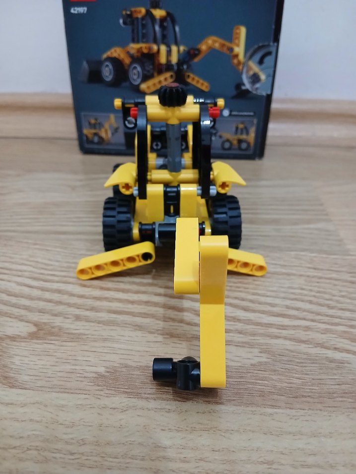 LEGO Technic Sarı Kepçe - Görsel 4
