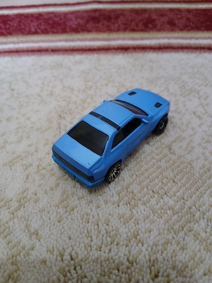Hotwheels Mavi Maserati Shamal Araba - Görsel 3