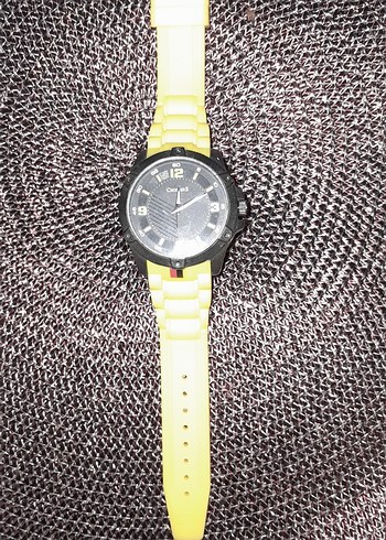 Sarı Silikon Kordonlu Kadın Kol Saati - Görsel 2