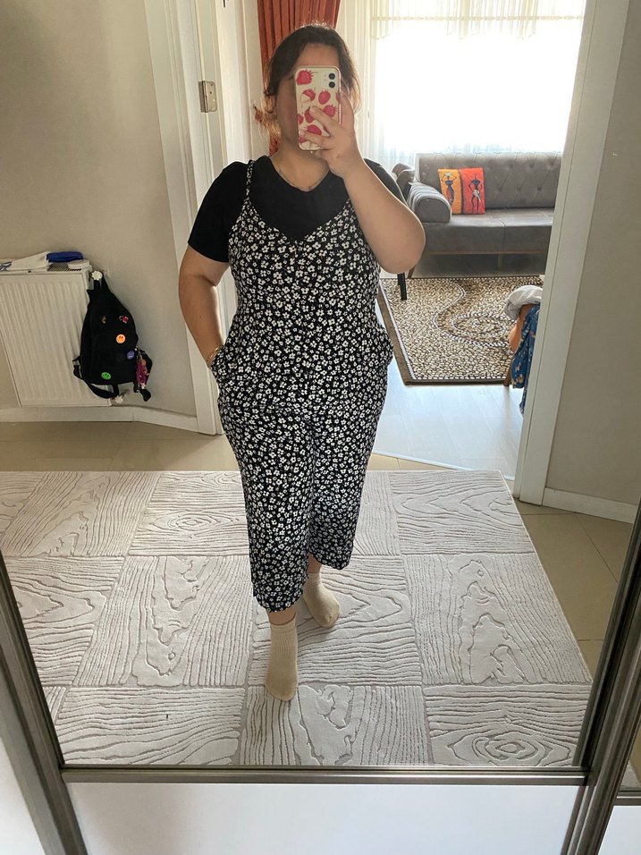 Kadın Bol Paça Çiçek Desenli Siyah Tulum - Görsel 3