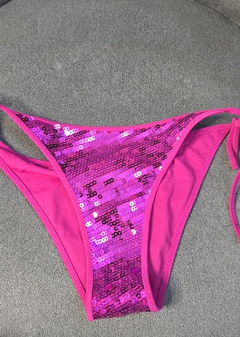 Oysho Pullu Pembe Mini Bikini takımı