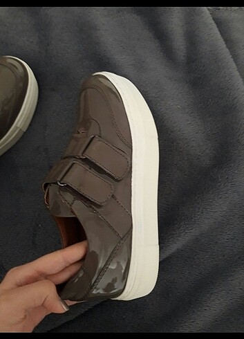 Bershka 36 numara kadın bantlı ayakkabı