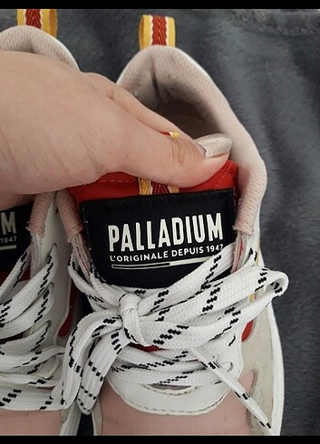 35 Beden pembe Renk 35 numara palladium spor ayakkabı