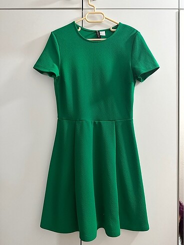 Yeşil elbise