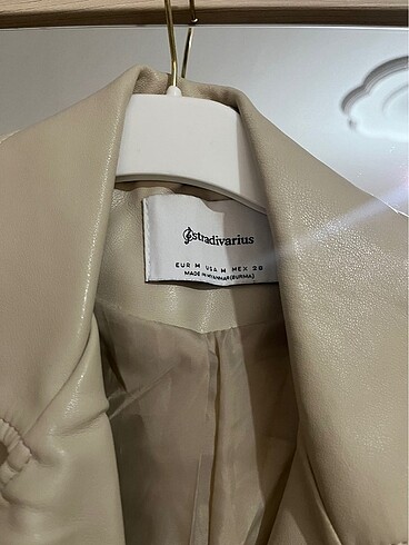 38 Beden Stradivarius ceket