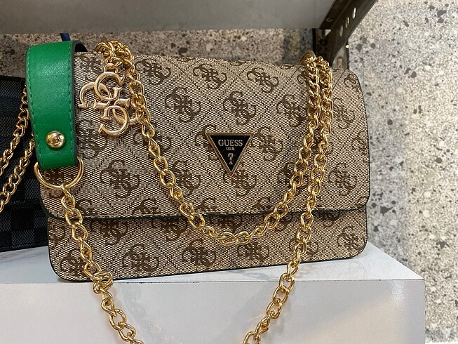  Beden siyah Renk LouisVuitton & GUESS