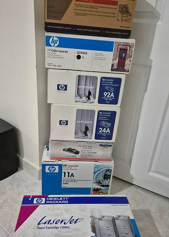 HP Beyaz ve Gri Toner Kartuşları Seti