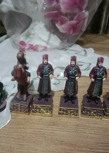 Renkli Asker Figürlü Satranç Takımı - Görsel 5
