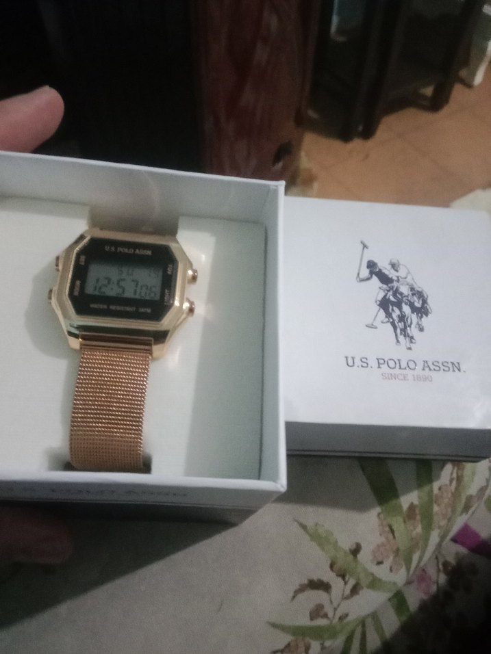 Altın Renk Dijital Kadın Kol Saati - Görsel 2