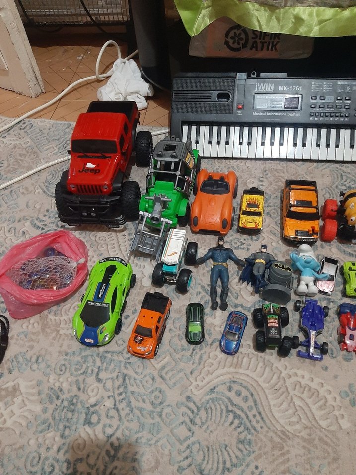 Renkli Çoklu Oyuncak Araba Seti - Görsel 2