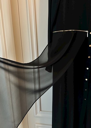 Uzun Siyah Düğmeli Kadın Elbise - Görsel 2