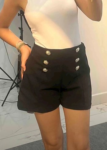 l Beden Düğmeli Siyah Yüksek Bel Mini Şort