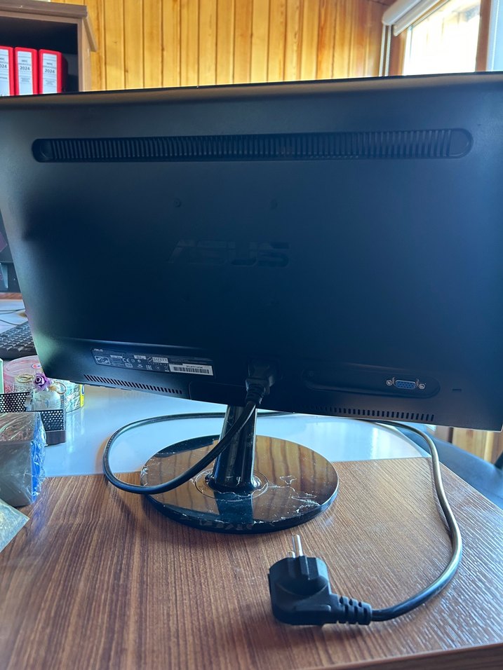 ASUS VS197DE 18.5inc LCD Monitor - Görsel 3