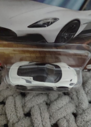 Hot Wheels Maserati MC20 - Görsel 3