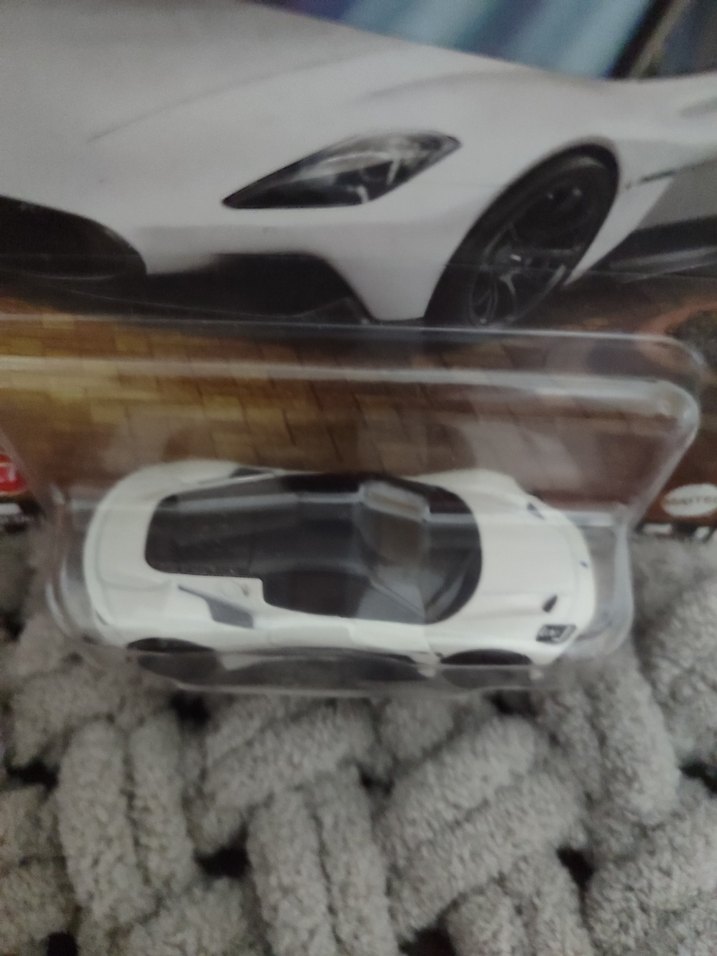 Hot Wheels Maserati MC20 - Görsel 3