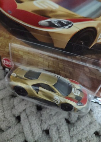 Hot Wheels 17Ford GT gold - Görsel 2