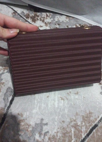 Zincir Detaylı Parlak Kahverengi Deri Kadın Çanta - Görsel 2