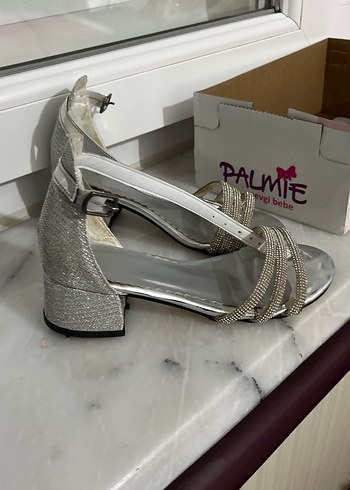 Gri Yılan Desenli Tokalı Kadın Topuklu Ayakkabı - Görsel 2