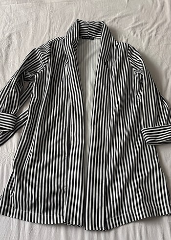 Zara Siyah Beyaz Cizgili Rahat Gomlek Blazer Ceket