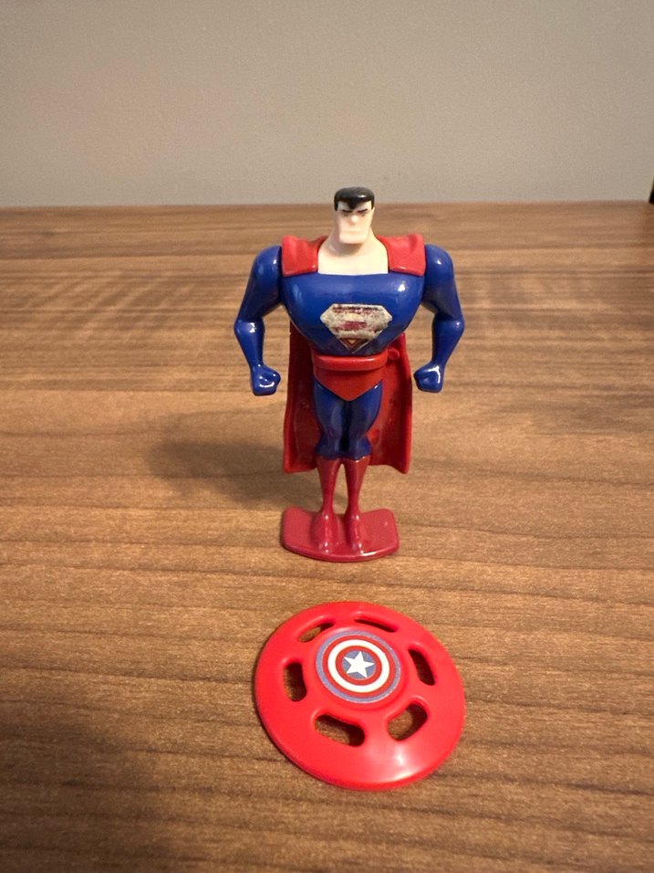 Kırmızı Mavi Süpermen Figürü ve Aksesuarı - Görsel 3