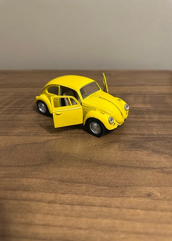 Sarı ve Mavi Renkli Oyuncak Arabalar - Görsel 3