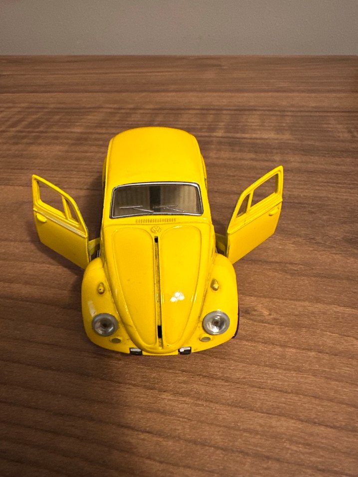 Sarı ve Mavi Renkli Oyuncak Arabalar - Görsel 5