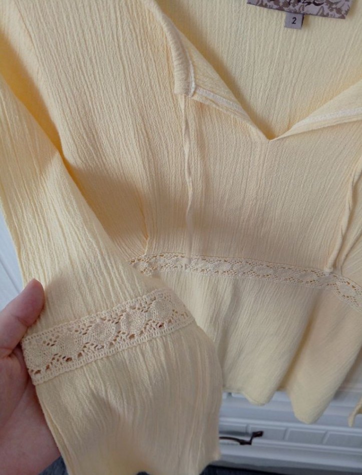 Tereyağı Sarısı Şile Bezi V Yaka Oya Detaylı Bohem Bluz - Görsel 5