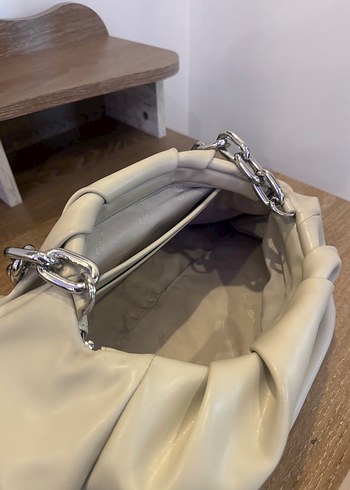 Beden beyaz Renk Calvin Klein Bej Zincir Detaylı Kadın Deri Çanta