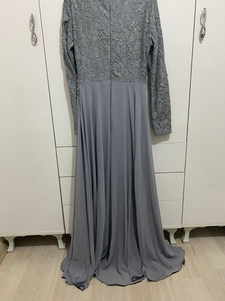 Gri Nakışlı Uzun Kollu Kadın Abiye Elbise - Görsel 2