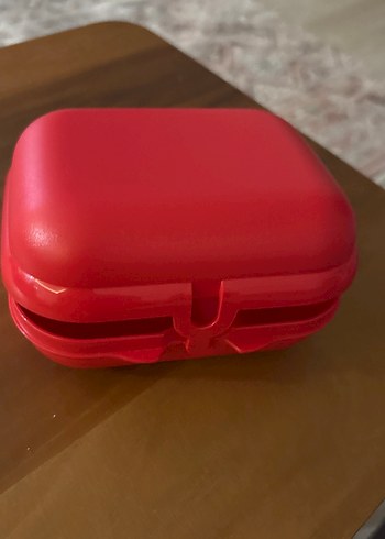 Beden Kırmızı Plastik Saklama Kutusu