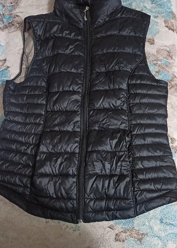 Yüksek Yakalı Siyah Kadın Şişme Yelek - Görsel 3