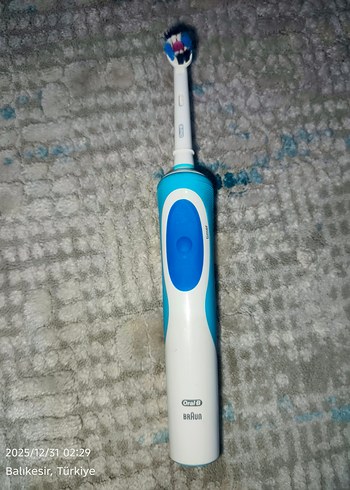 Oral-B Pro Series 1 Elektrikli Diş Fırçası - Görsel 3
