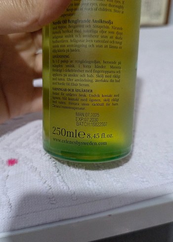 Celenes Nordic Oil Arındırıcı Yüz Temizleme Yağı 250ml - Görsel 3