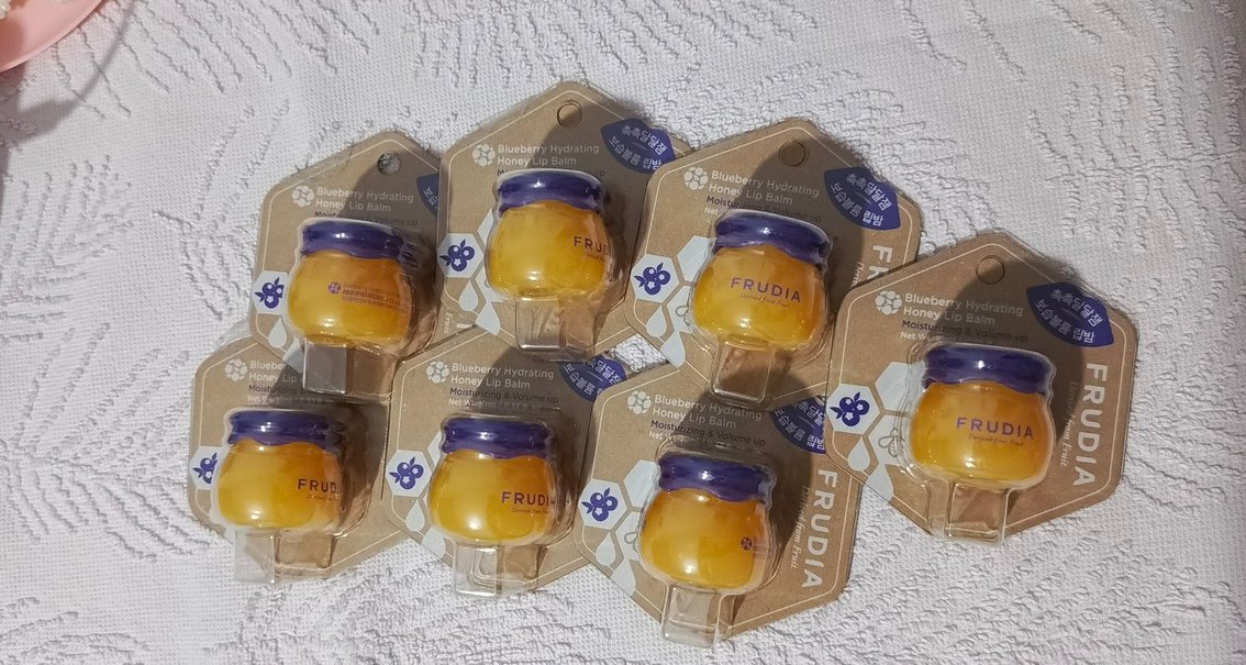 Frudia Sarı Nemlendirici Dudak Balmı - Görsel 4