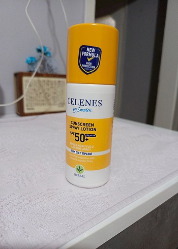Celenes SPF 50+ Güneş Koruyucu Sprey 150 ml - Görsel 2