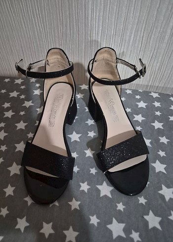 Siyah Tokalı Blok Topuklu Kız Çocuk Ayakkabı  30 sifir - Görsel 10