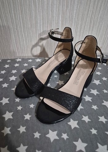 Siyah Tokalı Blok Topuklu Kız Çocuk Ayakkabı  30 sifir - Görsel 2