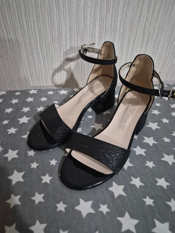 Siyah Tokalı Blok Topuklu Kız Çocuk Ayakkabı  30 sifir - Görsel 2