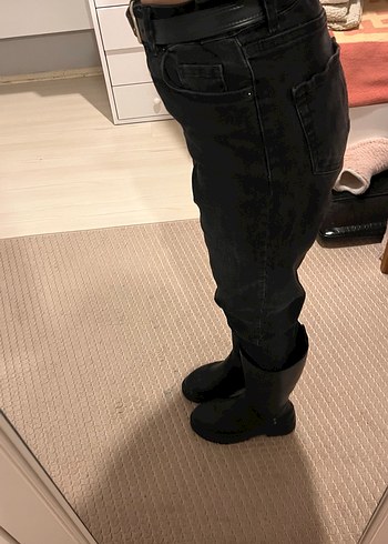 Kemerli Siyah Midi Boy Kadın Jean - Görsel 2