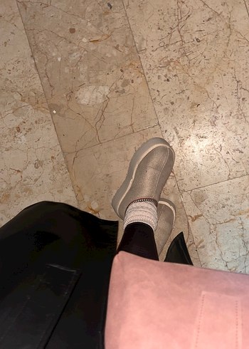 Bej rengi ugg - Görsel 2