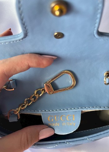  Beden Zincir Detaylı Pastel Mavi Deri Çanta