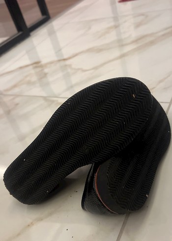 Kemerli Siyah Yılan Desenli Klasik Kadın Ayakkabı - Görsel 7