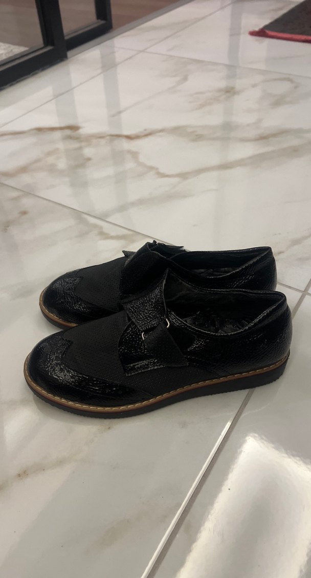 Kemerli Siyah Yılan Desenli Klasik Kadın Ayakkabı - Görsel 4