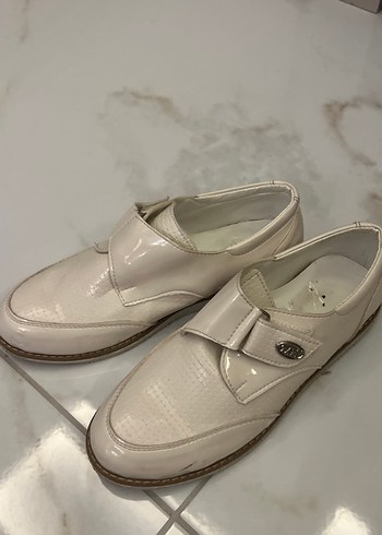 Tokalı Beyaz Erkek Çocuk Özel Ayakkabı - Görsel 3