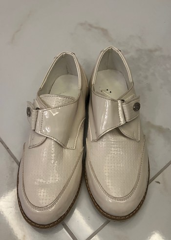 Tokalı Beyaz Erkek Çocuk Özel Ayakkabı - Görsel 2